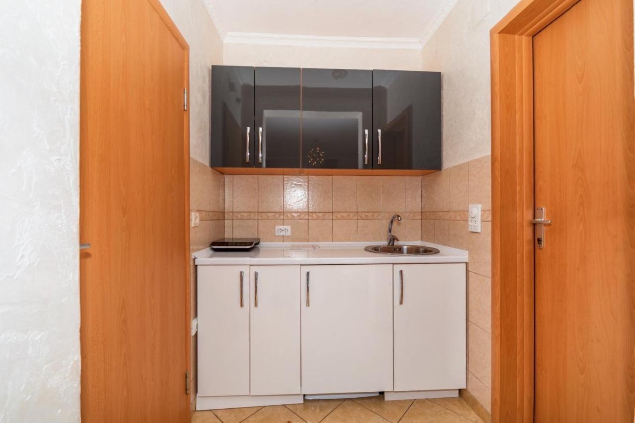 Ani Apartmani Dobra Voda Ngoại thất bức ảnh