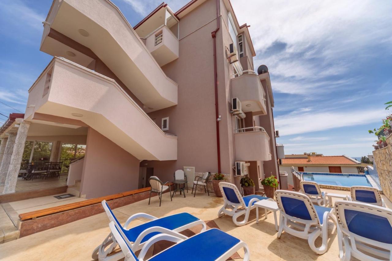 Ani Apartmani Dobra Voda Ngoại thất bức ảnh