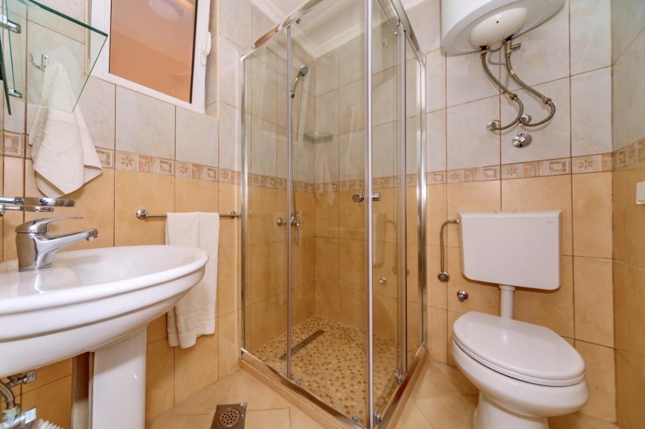 Ani Apartmani Dobra Voda Ngoại thất bức ảnh